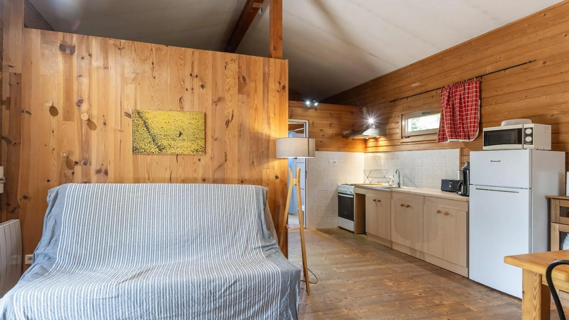 Chalet Jaune - Piscine Partagee Darbres