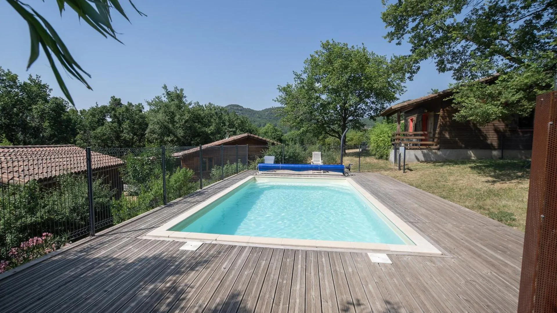 Chalet Jaune - Piscine Partagee Darbres