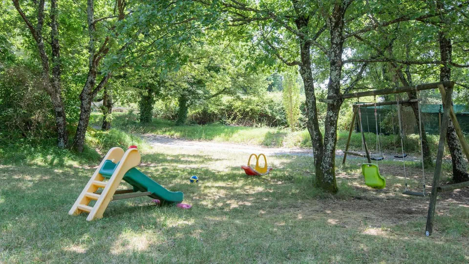 Chalet Jaune - Piscine Partagee Darbres